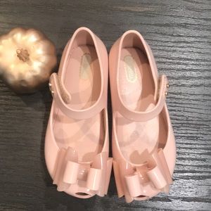 Mini Melissa size 10 gently used